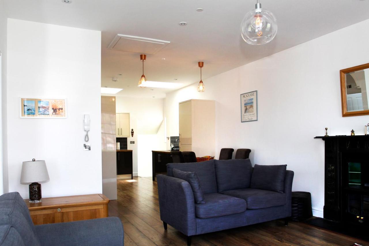 2 Yr Hen Fanc Apartment Аберерън Екстериор снимка